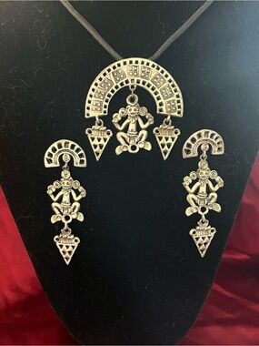 Mayan Mexico Tribal Chandelier Goddess Silver Tone Necklace & Earring Set